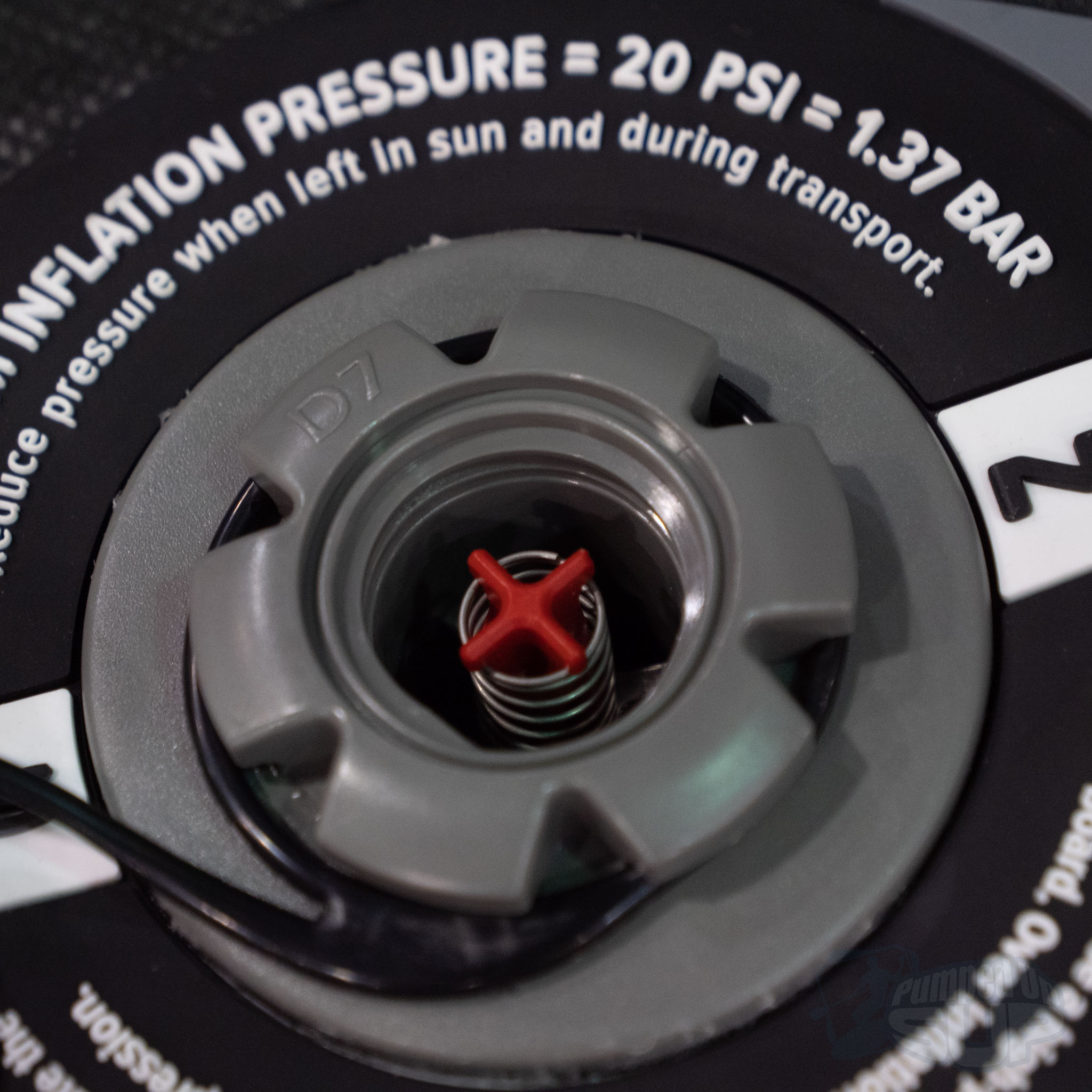 NRS QUIVER 10'4"x36" Inflatable Stand Up Paddle Board SUP